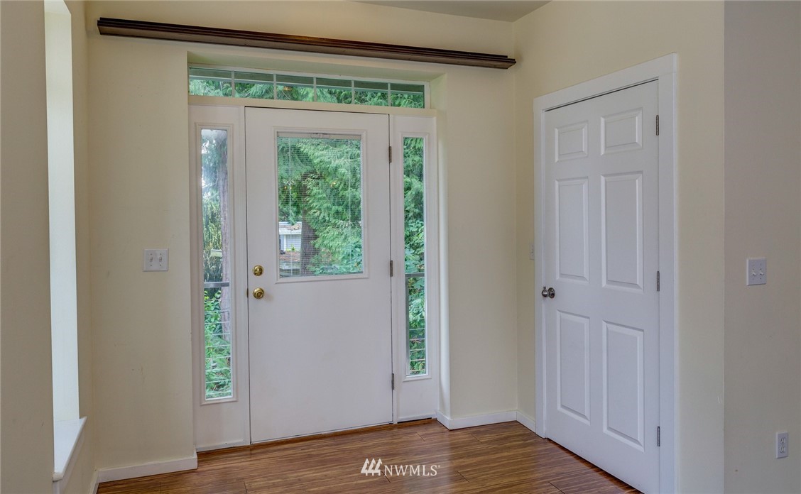 4900 Roney Road Bow, WA 98232 - Photo 5 of 25 Gallery Image 5