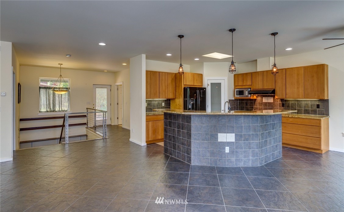 4900 Roney Road Bow, WA 98232 - Photo 9 of 25 Gallery Image 9