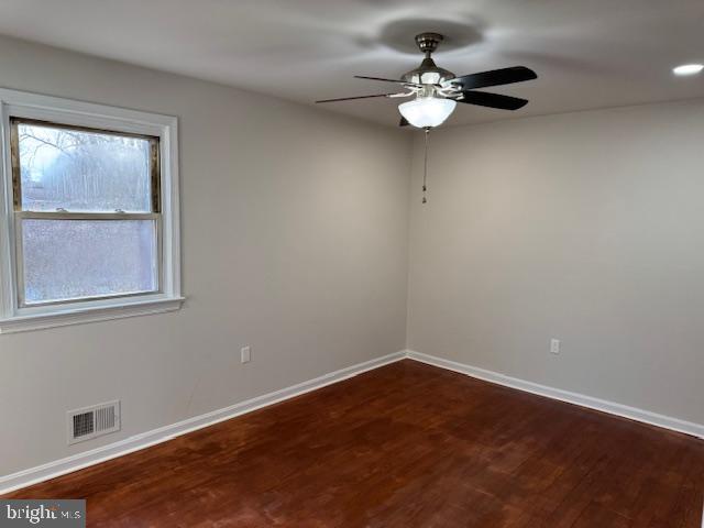 9507 Fort Foote Road Fort Washington, MD 20744 - Photo 32 of 49 Primary bedroom