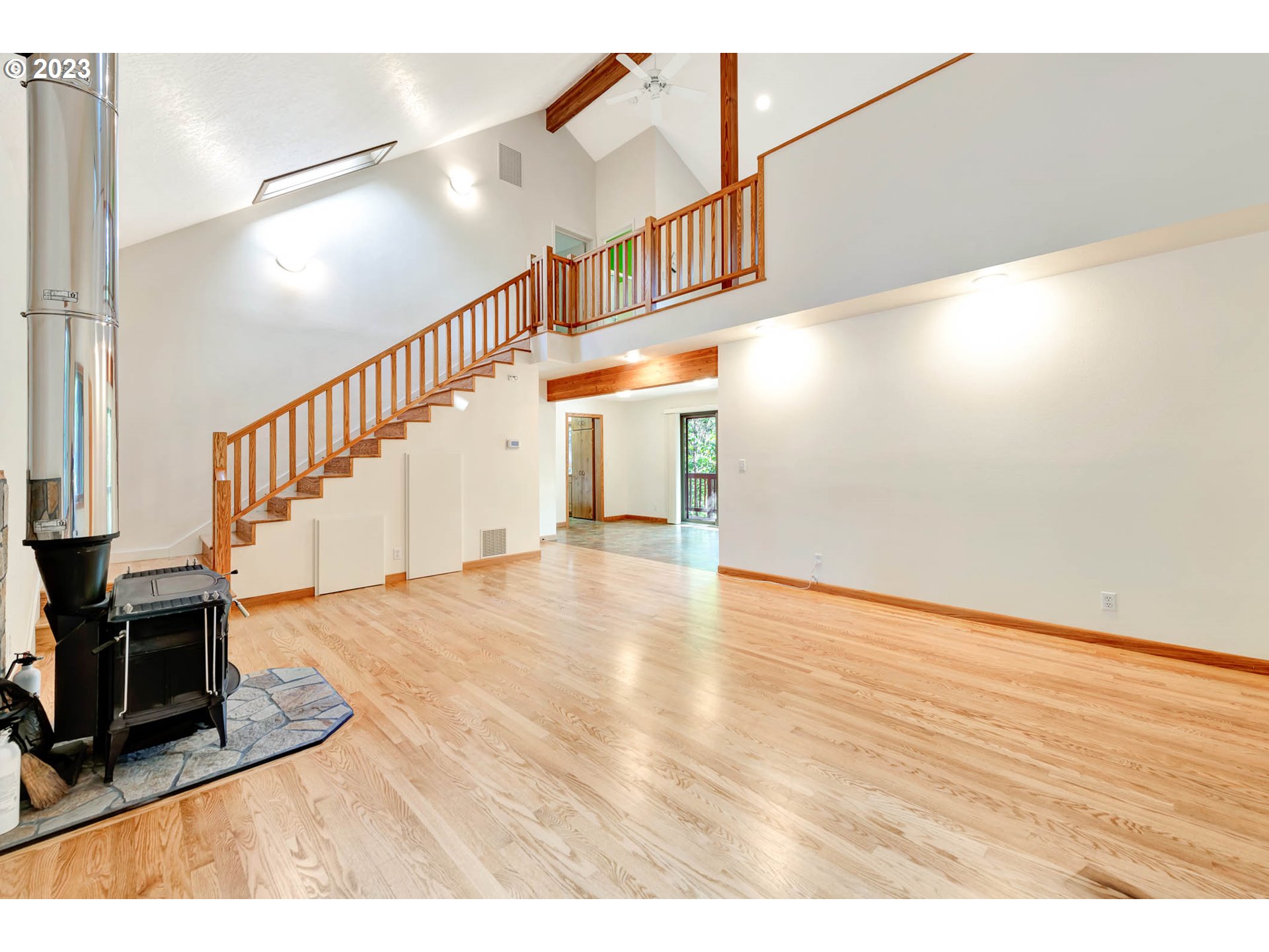 77383 Mosby Creek Road Cottage Grove, OR 97424 - Photo 7 of 48 a view of entryway and hall with wooden floor