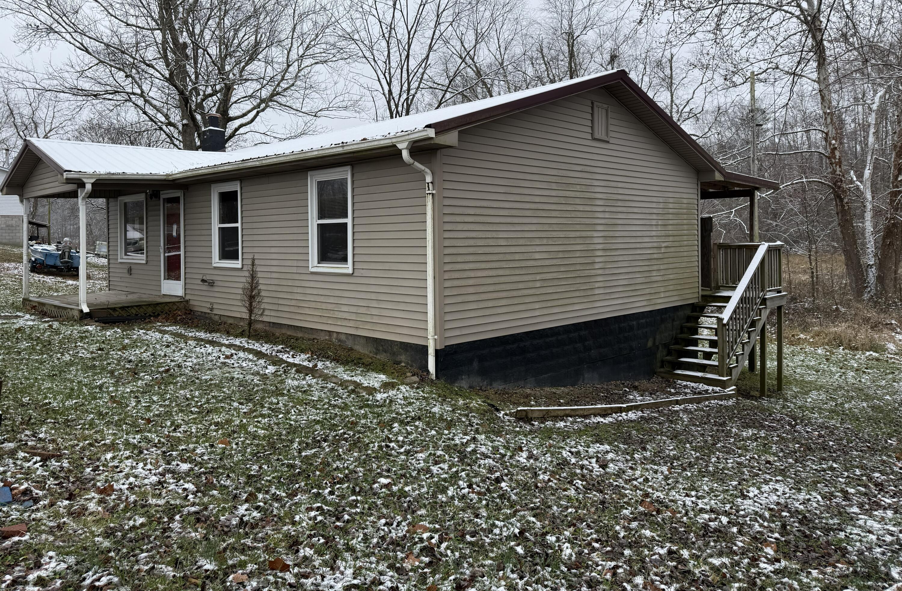 3732 Mildred Road McKee, KY 40447 - Photo 3 of 19 side view
