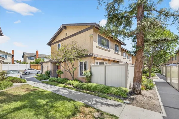 $640,000 | 12305 Runnymede Street, Unit 1, North Hollywood, CA 91605