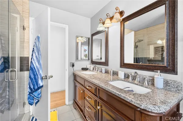 $640,000 | 12305 Runnymede Street, Unit 1, North Hollywood, CA 91605