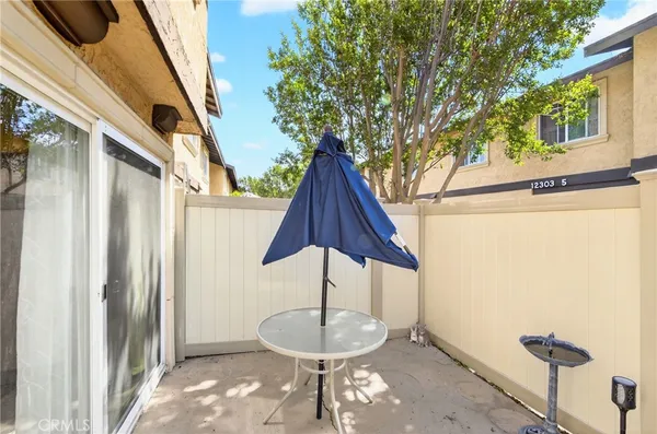 $640,000 | 12305 Runnymede Street, Unit 1, North Hollywood, CA 91605
