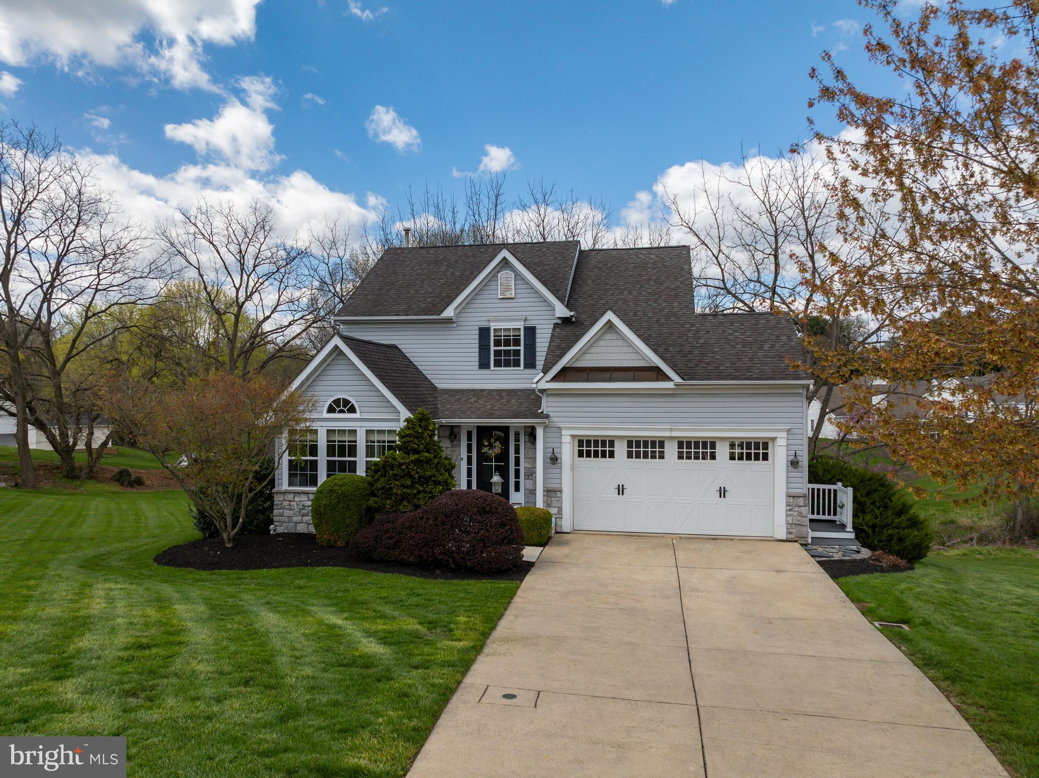 2532 Knob Hill Road York, PA 17403 - Photo 8 of 41 Front of home