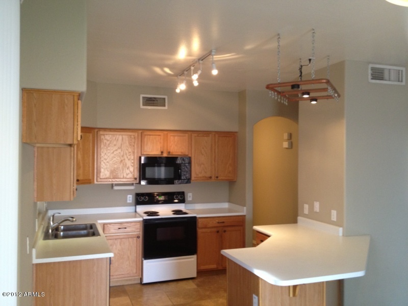 17435 North 16th Place Phoenix, AZ 85022 - Photo 6 of 42 kitchen