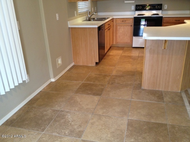 17435 North 16th Place Phoenix, AZ 85022 - Photo 8 of 42 alt view kitchen