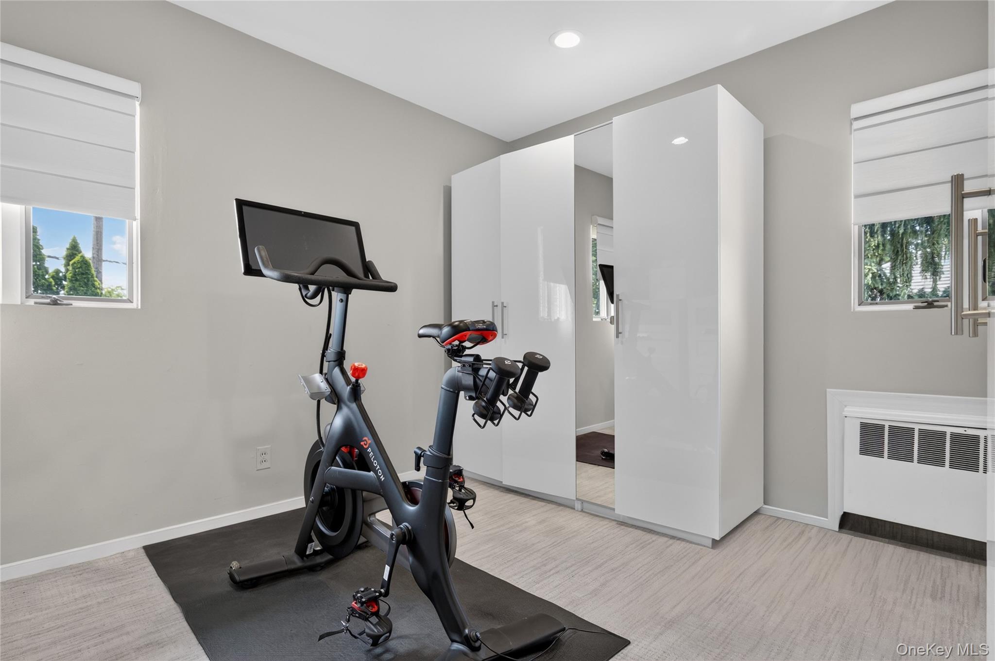 11 Sunbeam Road Syosset, NY 11791 - Photo 15 of 28 Bedroom with motorized shades