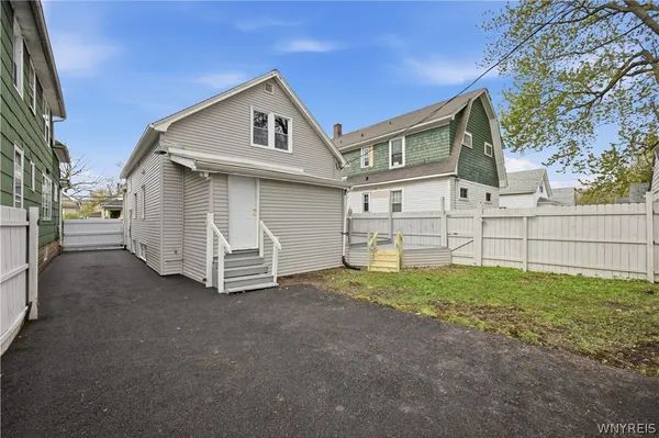 $229,000 | 122 Dartmouth Avenue, Buffalo, NY 14215