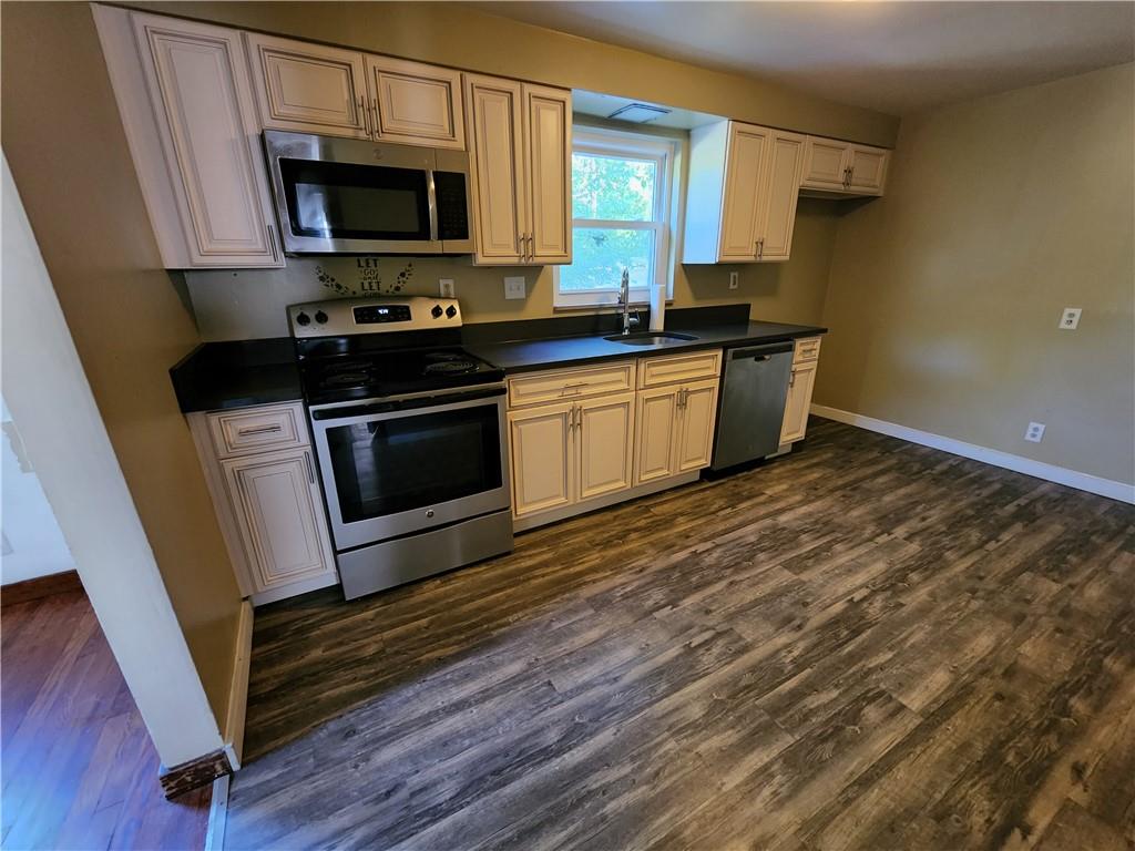 1086 Jefferson Road Pittsburgh, PA 15235 - Photo 8 of 25 Gallery Image 8