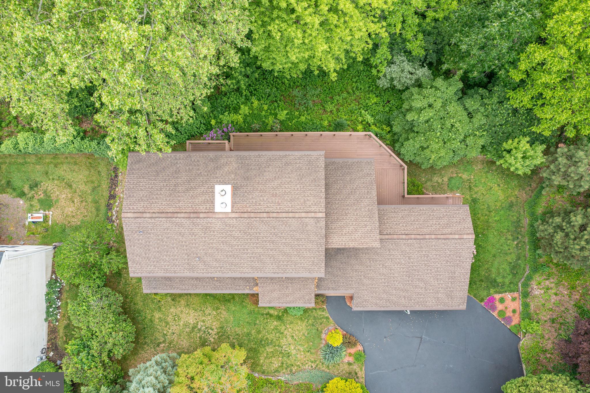 40 Golfview Lane Reading, PA 19606 - Photo 41 of 48 an aerial view of a house