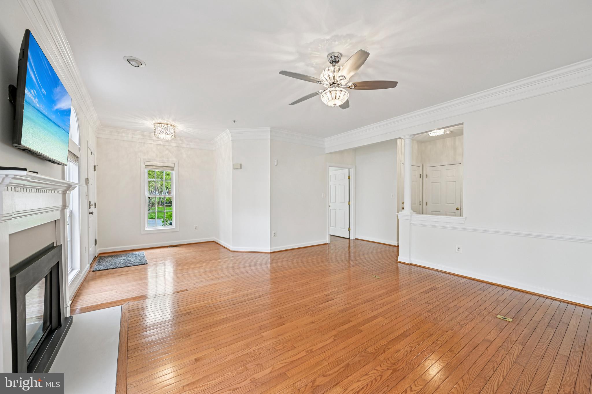 2646 Legends Way Ellicott City, MD 21042 - Photo 11 of 64 Living Room