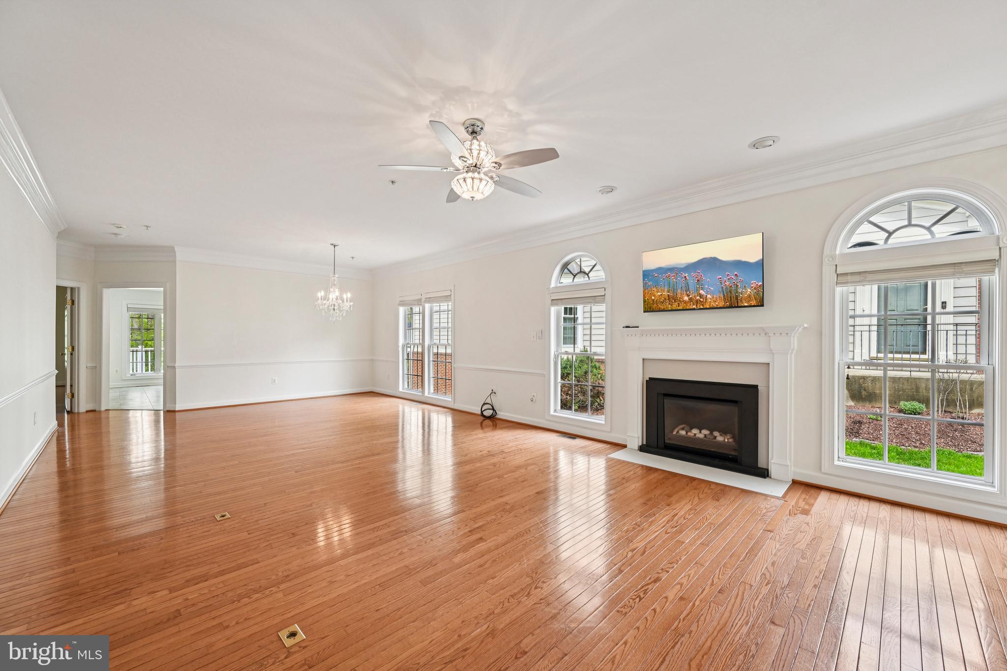 2646 Legends Way Ellicott City, MD 21042 - Photo 9 of 64 Living Room