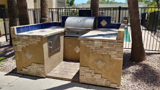 $199,900 | 729 West Coolidge Street, Unit 211, Phoenix, AZ 85013