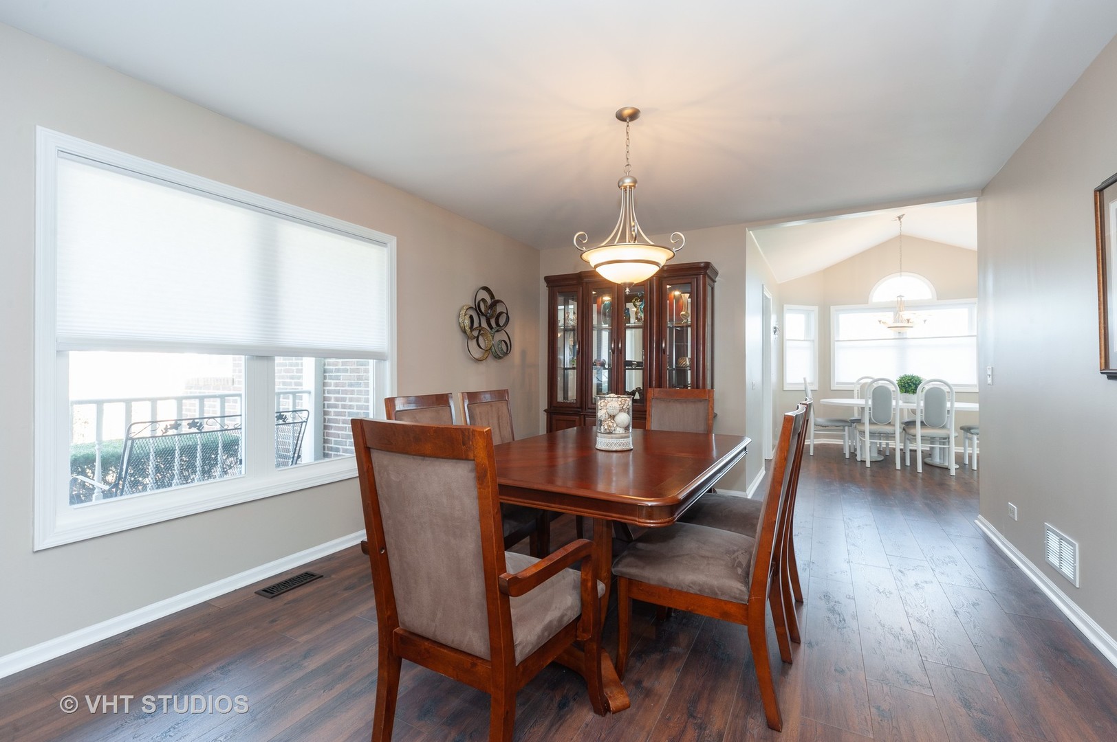 653 Raintree Court Buffalo Grove, IL 60089 - Photo 7 of 29