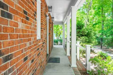 $685,000 | 917 Emory Drive, Chapel Hill, NC 27517