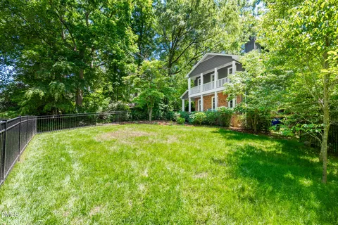 $685,000 | 917 Emory Drive, Chapel Hill, NC 27517