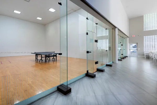 $519,000 | 20281 East Country Club Drive, Unit 1009, Aventura, FL 33180