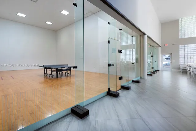 $549,000 | 20281 East Country Club Drive, Unit 1009, Aventura, FL 33180