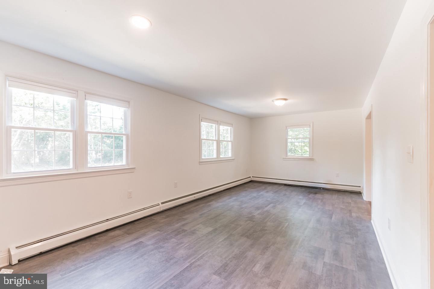 275 Dutch Mill Road Malaga, NJ 08328 - Photo 11 of 29 Eat-in Kitchen