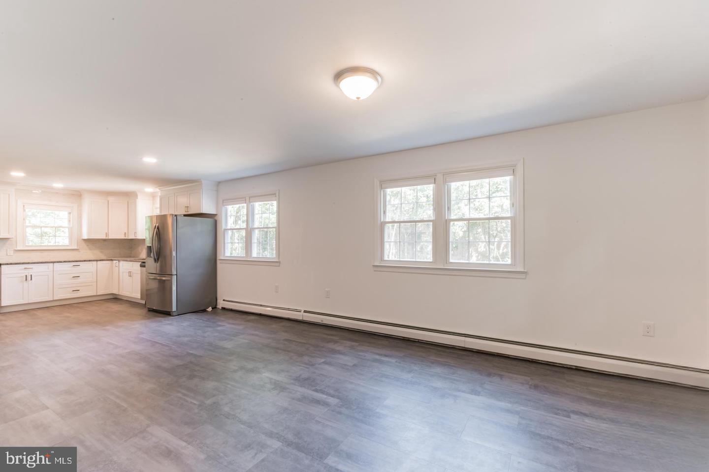 275 Dutch Mill Road Malaga, NJ 08328 - Photo 10 of 29 Eat-in Kitchen