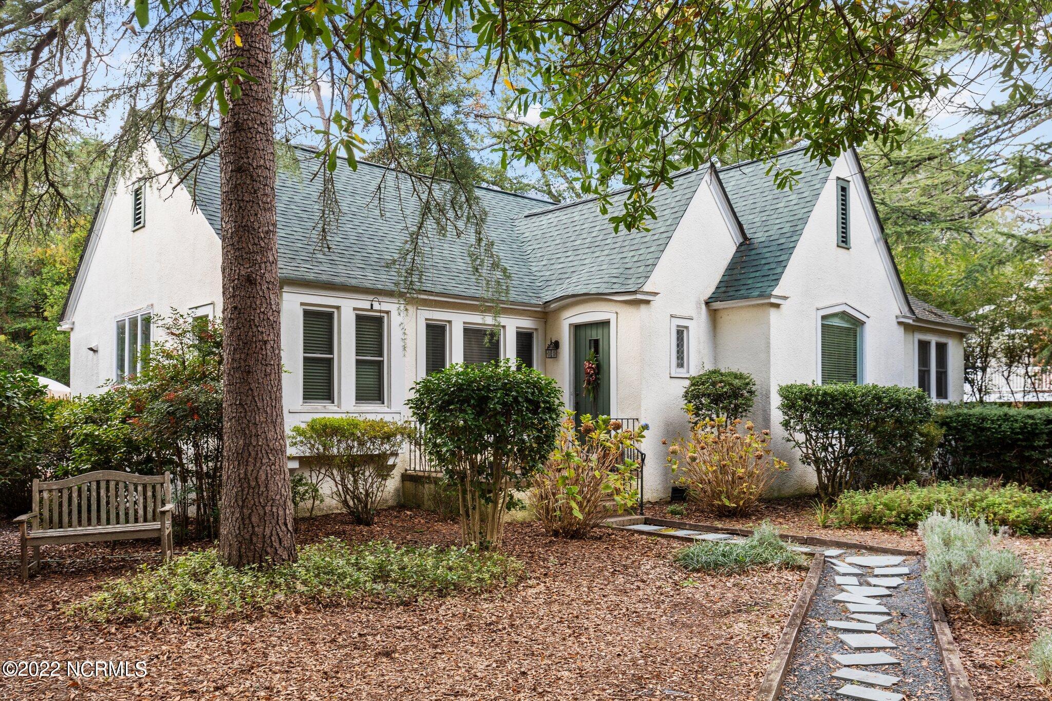 115 Palmetto Road Pinehurst, NC 28374 - Photo 1 of 33 1-web-or-mls-IMG_6652
