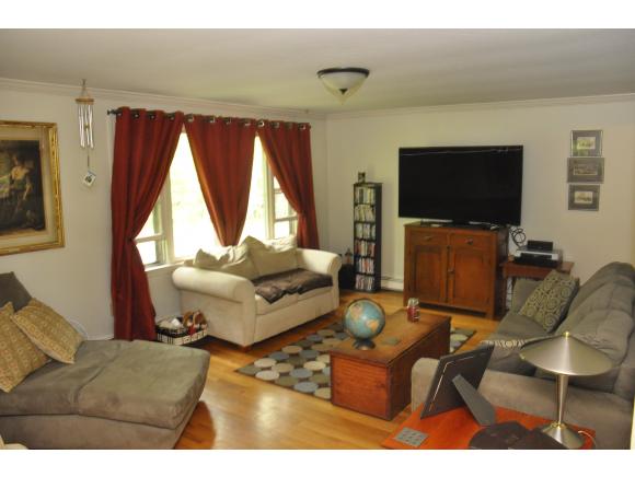 134 Canterbury Road Chichester, NH 03258 - Photo 4 of 10 Gallery Image 4