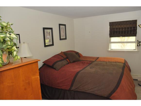 134 Canterbury Road Chichester, NH 03258 - Photo 8 of 10 Gallery Image 8