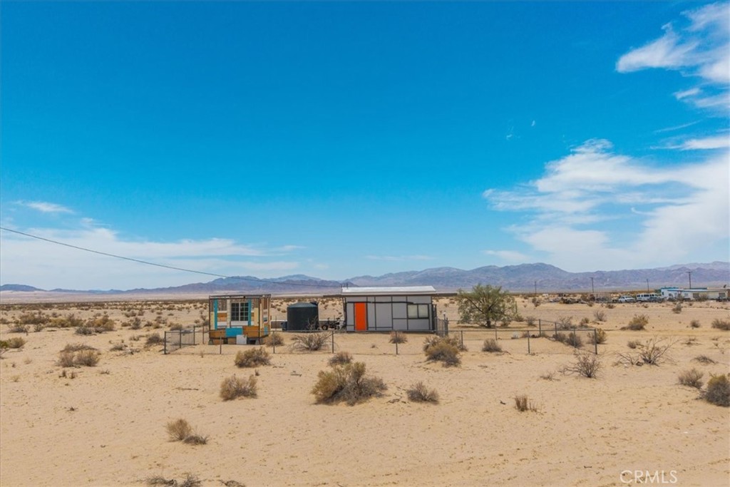 84951 Amboy Road Twentynine Palms, CA 92277 - Photo 29 of 36 a view of city and ocean