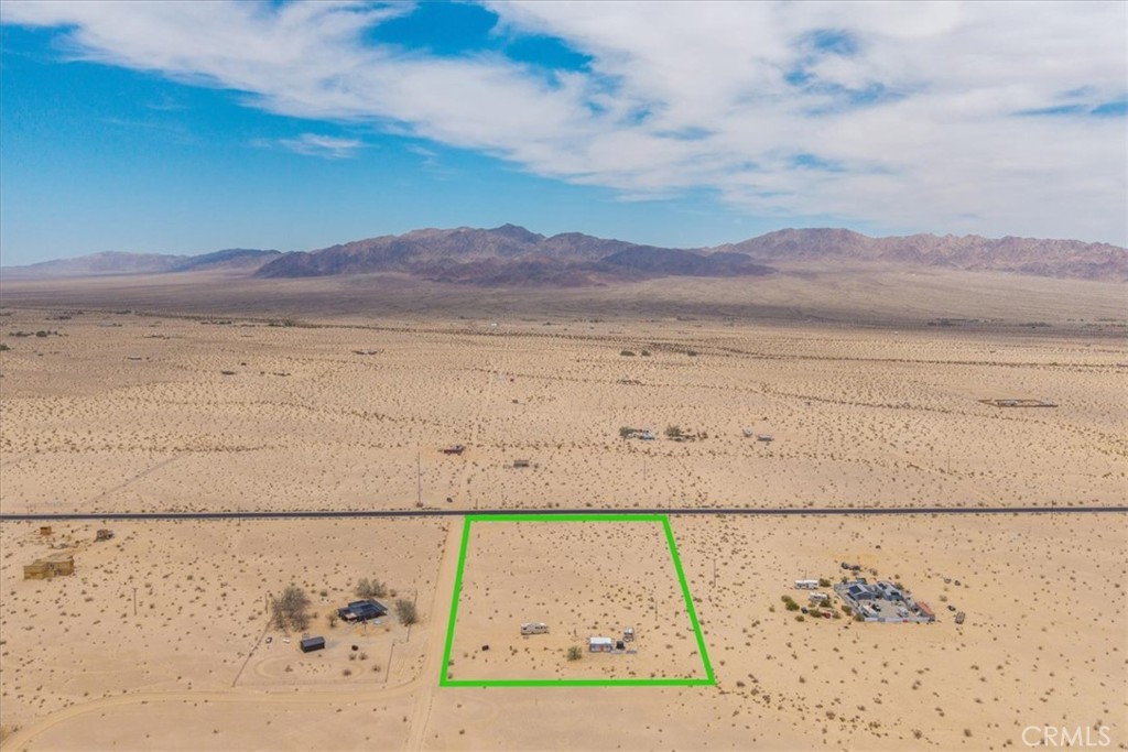 84951 Amboy Road Twentynine Palms, CA 92277 - Photo 34 of 36 a view of lake and mountain