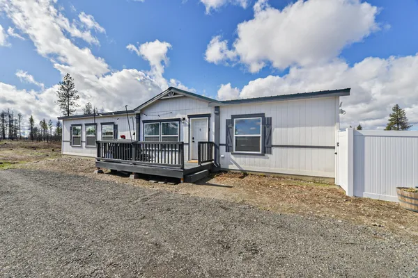 $550,000 | 10004 South Medical Lake Road, Medical Lake, WA 99022