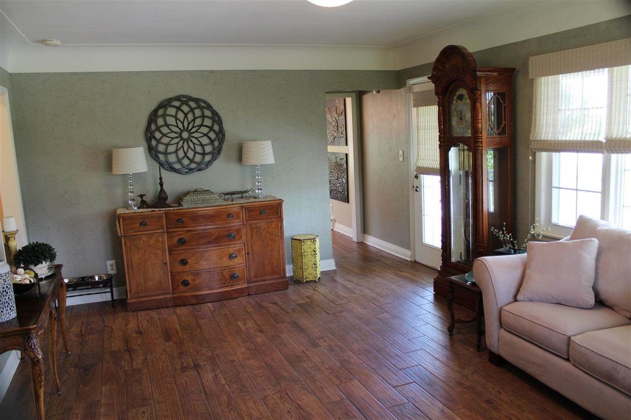 2090 Sheridan Road Flushing, MI 48433 - Photo 3 of 59 21457871-2.JPG