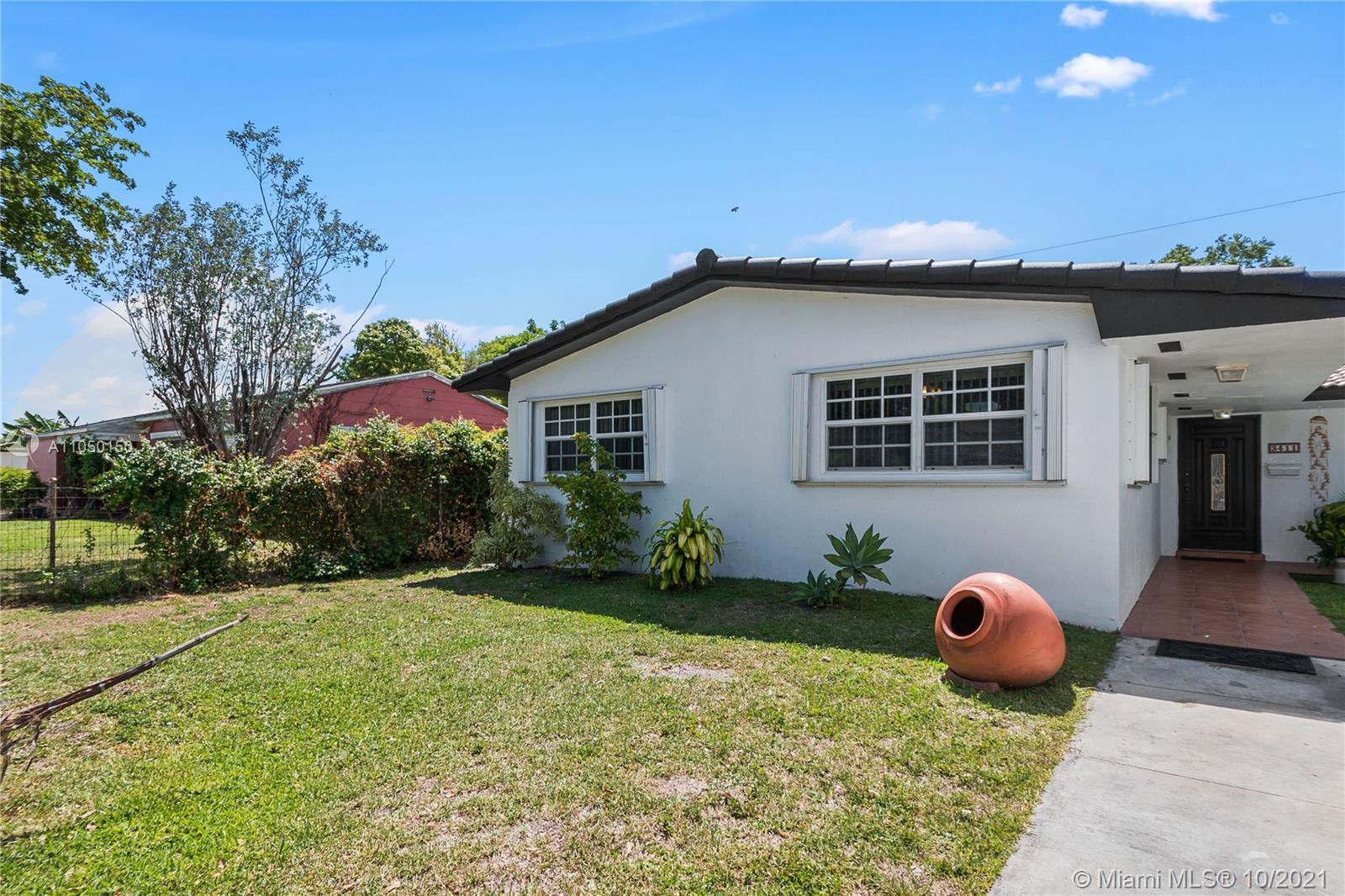 3411 Southwest 73rd Avenue Road Miami, FL 33155 - Photo 3 of 16 Gallery Image 3
