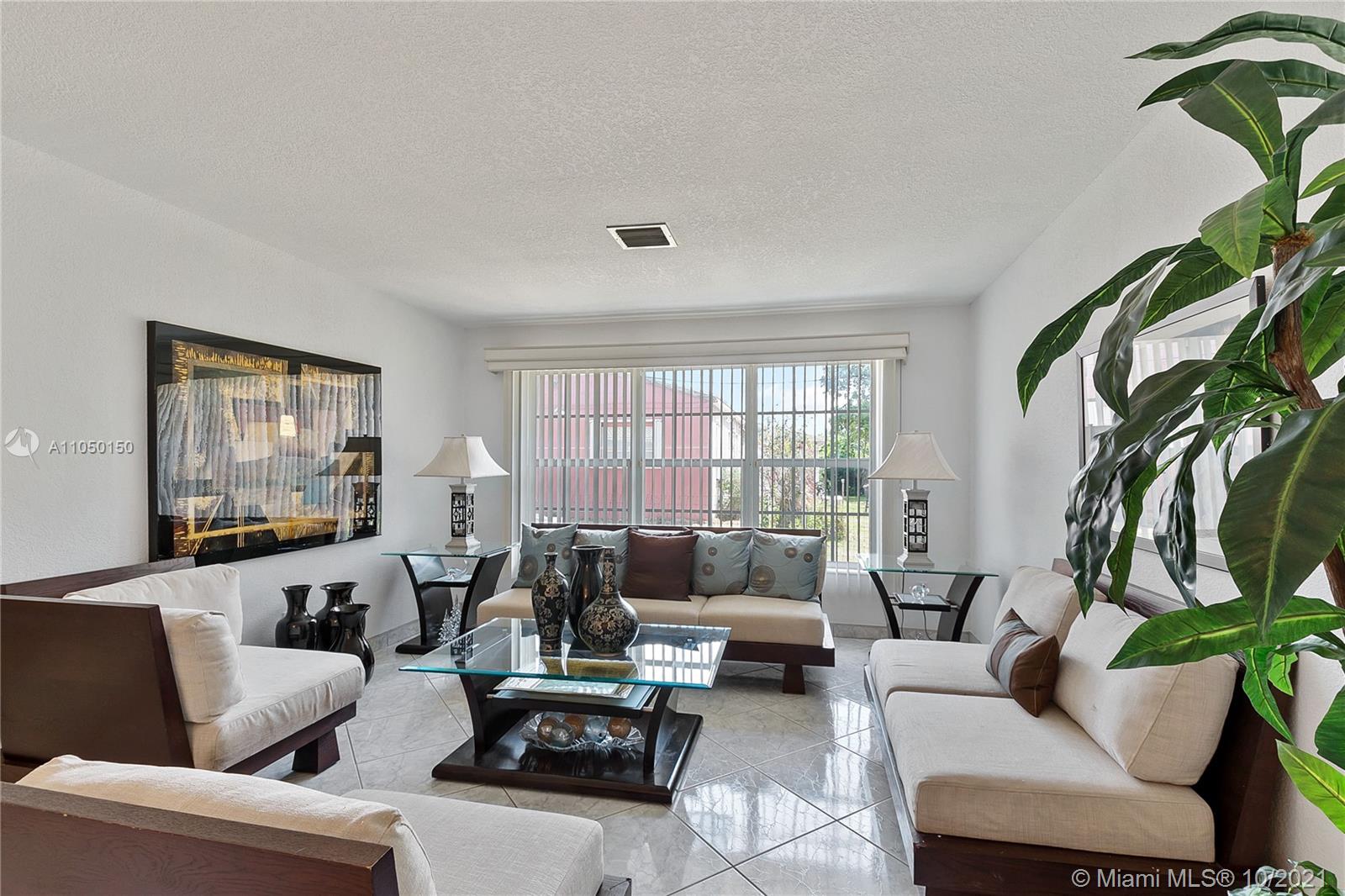 3411 Southwest 73rd Avenue Road Miami, FL 33155 - Photo 4 of 16 Gallery Image 4