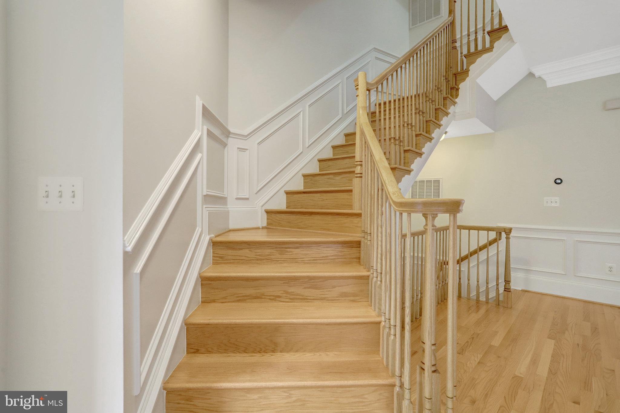 1852 Carpenter Road Alexandria, VA 22314 - Photo 27 of 63 a view of entryway