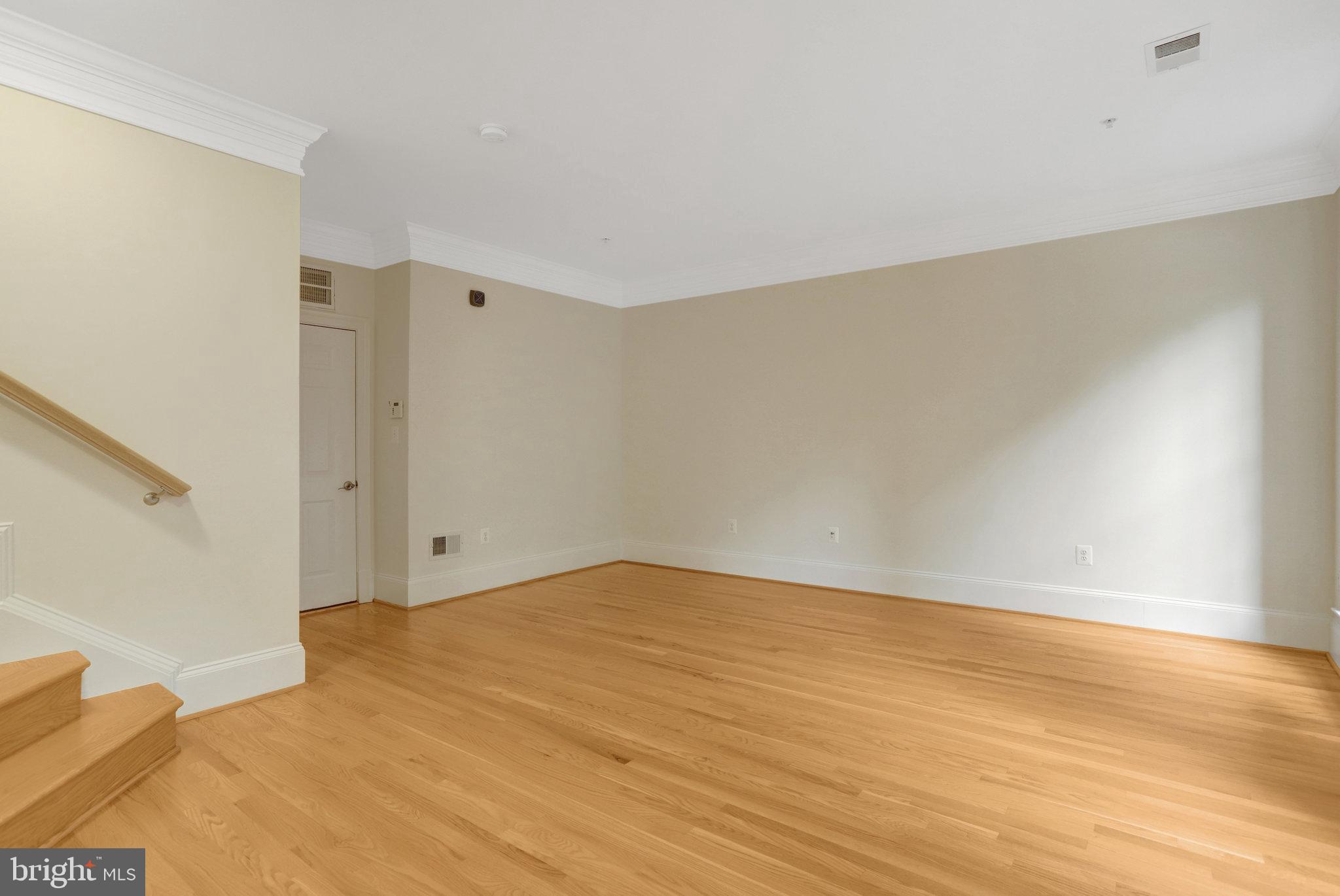 1852 Carpenter Road Alexandria, VA 22314 - Photo 7 of 63 a view of empty room