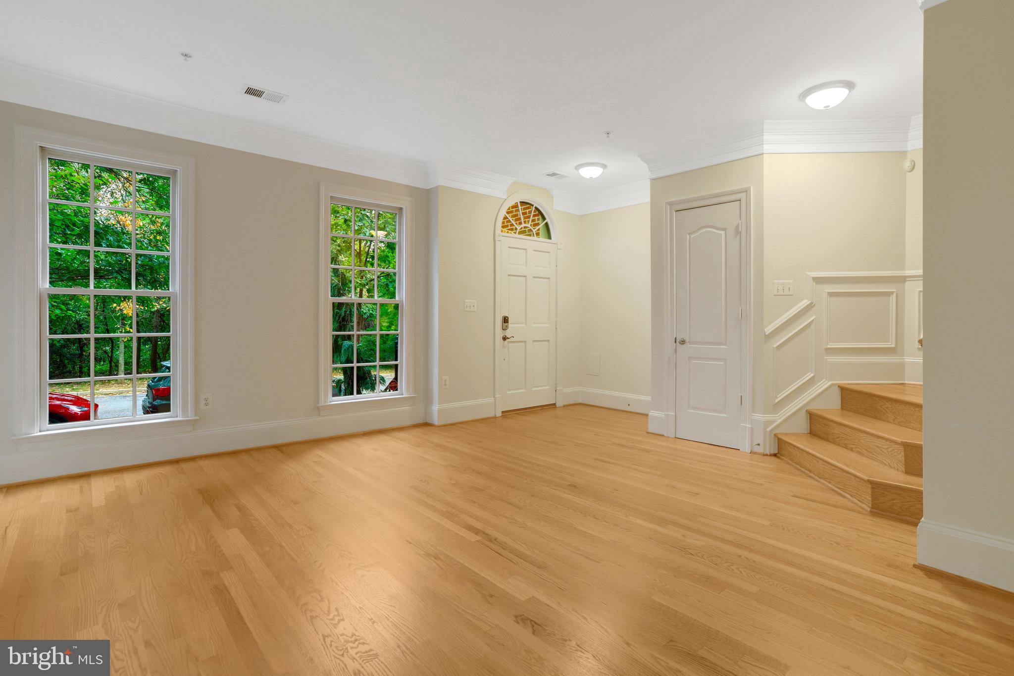 1852 Carpenter Road Alexandria, VA 22314 - Photo 9 of 63 a view of an empty room with a window