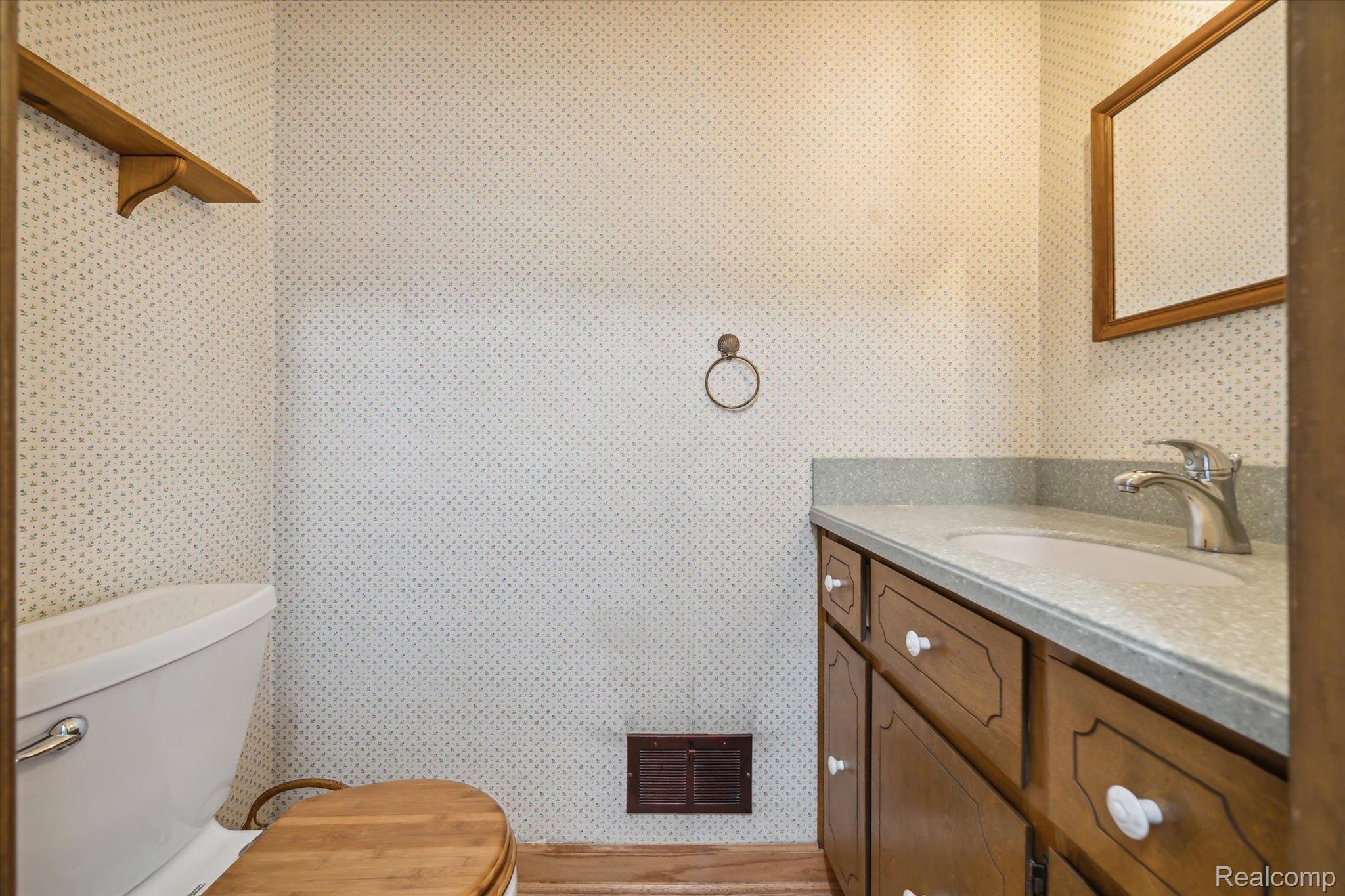 2165 Chalet Drive Rochester, MI 48309 - Photo 29 of 41 Gallery Image 29