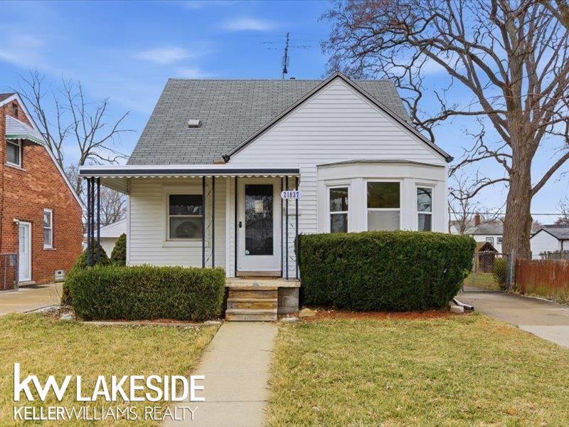 21837 Rausch Avenue Eastpointe, MI 48021 - Photo 31 of 33 50201381-2e3f465c-f20e-46e2-a62b-9a51cc10f537.JPG
