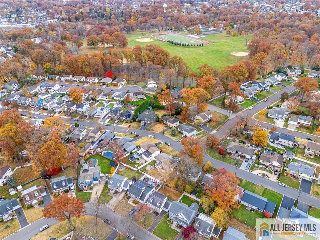 65 Colonial Drive Clark, NJ 07066 - Photo 6 of 44