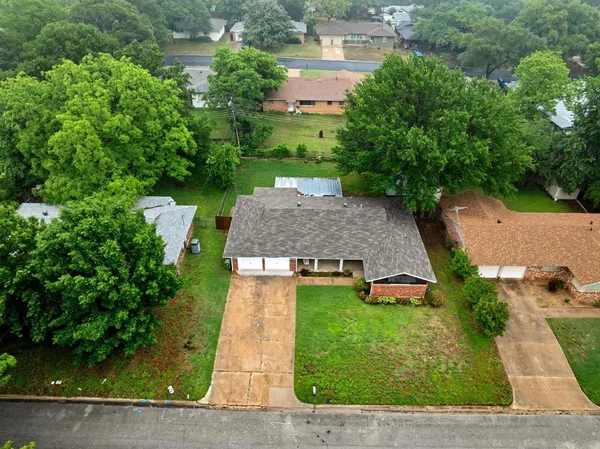 $2,600 | 1024 Eunice Street, Hurst, TX 76053