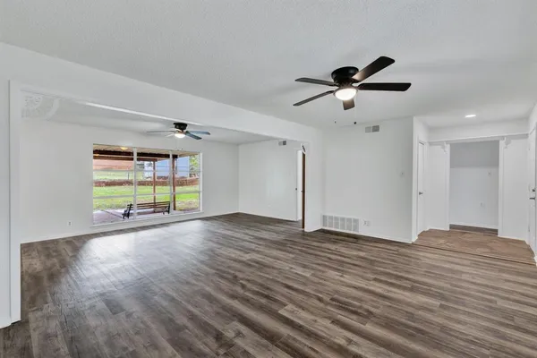 $2,600 | 1024 Eunice Street, Hurst, TX 76053