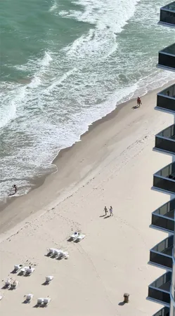 $7,900 | 18201 Collins Avenue, Unit 4305, Sunny Isles Beach, FL 33160