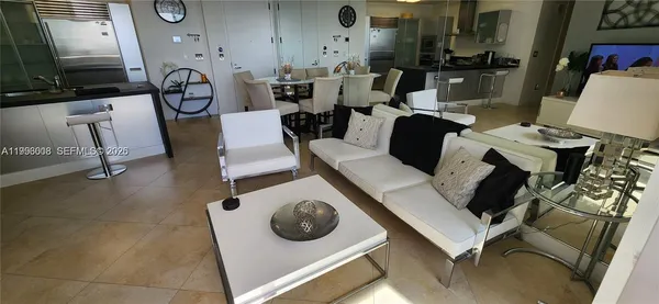 $7,900 | 18201 Collins Avenue, Unit 4305, Sunny Isles Beach, FL 33160