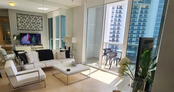 $7,900 | 18201 Collins Avenue, Unit 4305, Sunny Isles Beach, FL 33160