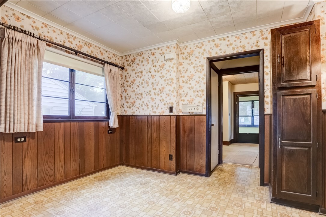 100 Maltby Street Rochester, NY 14606 - Photo 8 of 17 Kitchen Eating Area