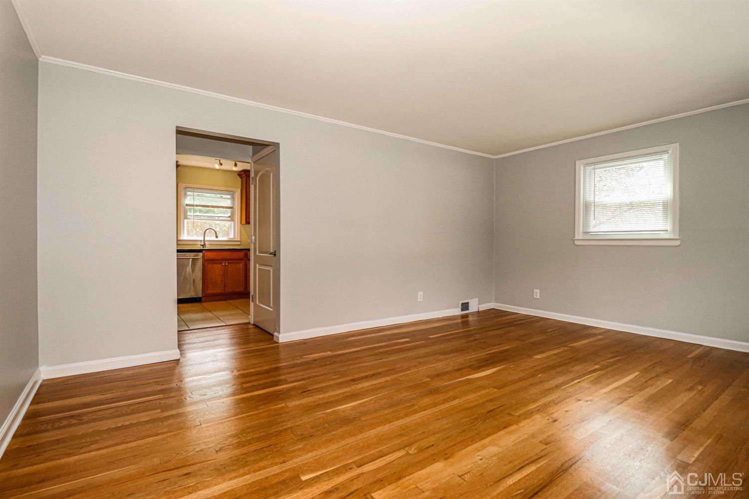 91 Tunison Road New Brunswick, NJ 08901 - Photo 4 of 14 Gallery Image 4