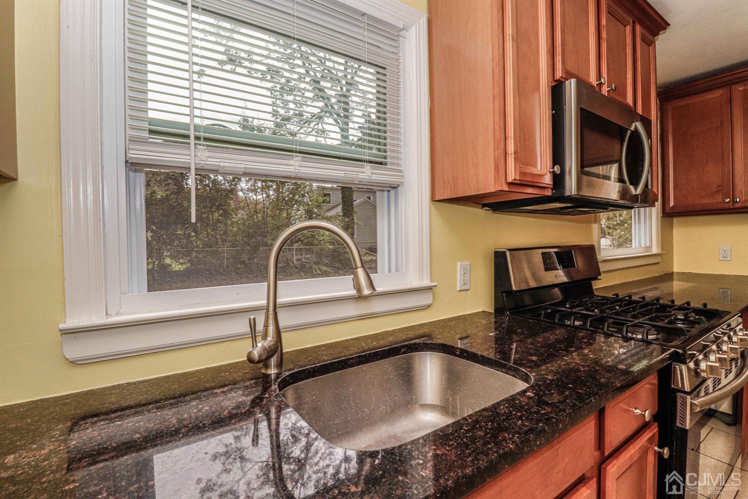 91 Tunison Road New Brunswick, NJ 08901 - Photo 6 of 14 Gallery Image 6