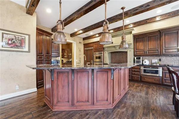 $1,599,900 | 7060 North National Drive, Parkville, MO 64152