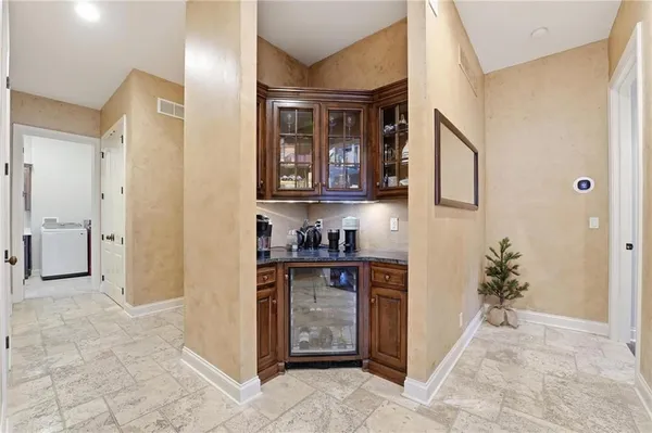 $1,599,900 | 7060 North National Drive, Parkville, MO 64152